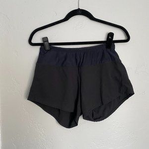 Oiselle Roga toolbelt shorts sz 2
